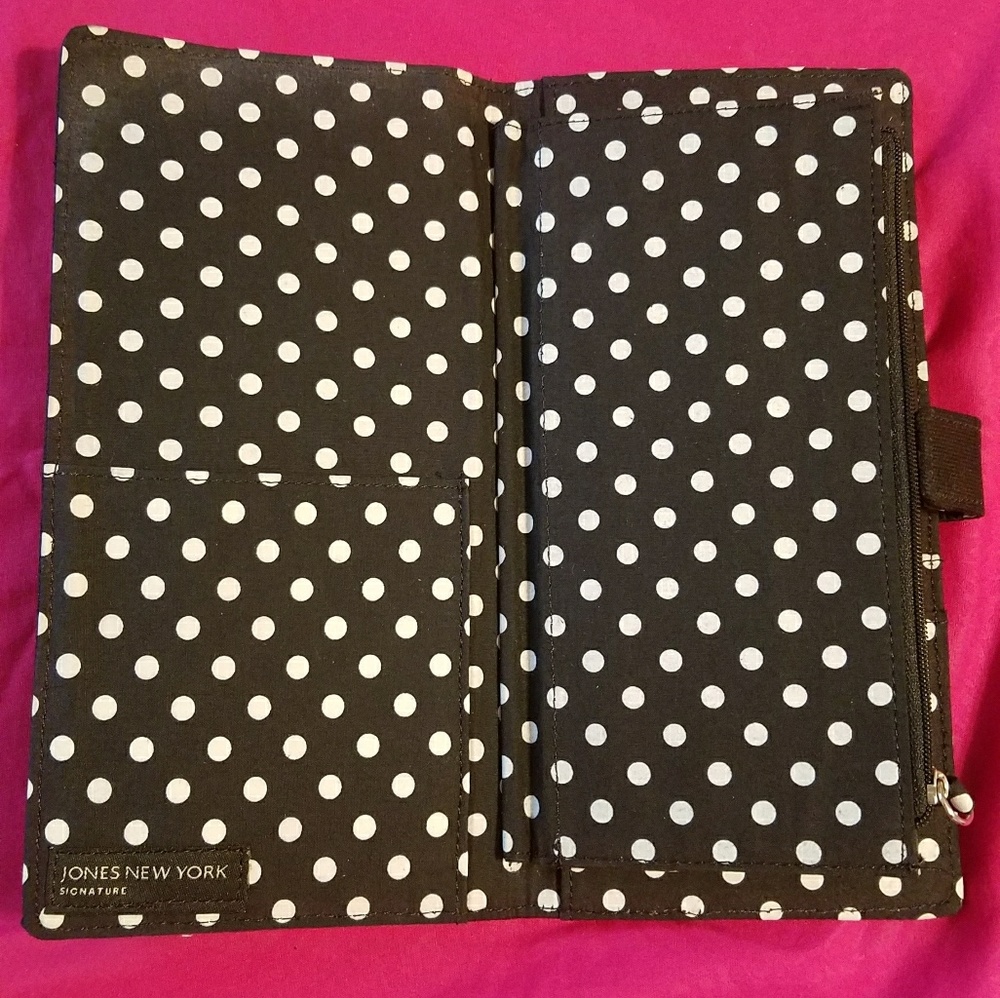 Jones New York wallet